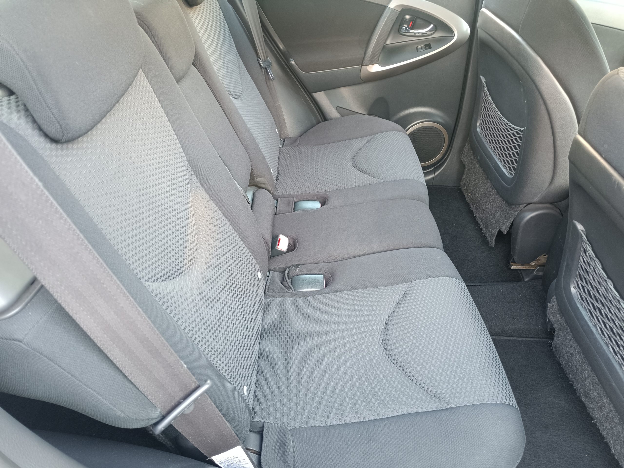 Toyota Rav 2.2 D Luxury - immagine 13