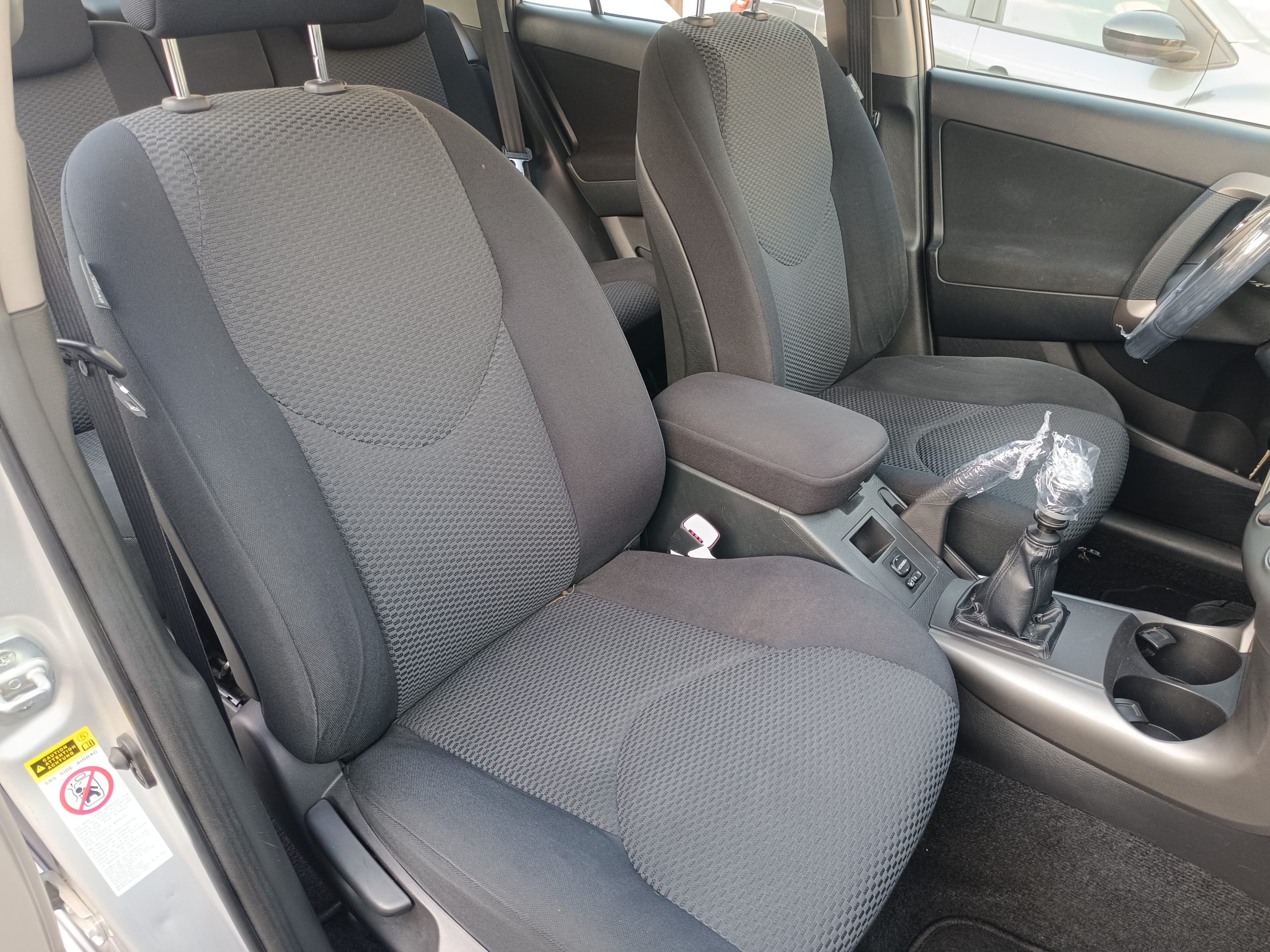 Toyota Rav 2.2 D Luxury - immagine 14